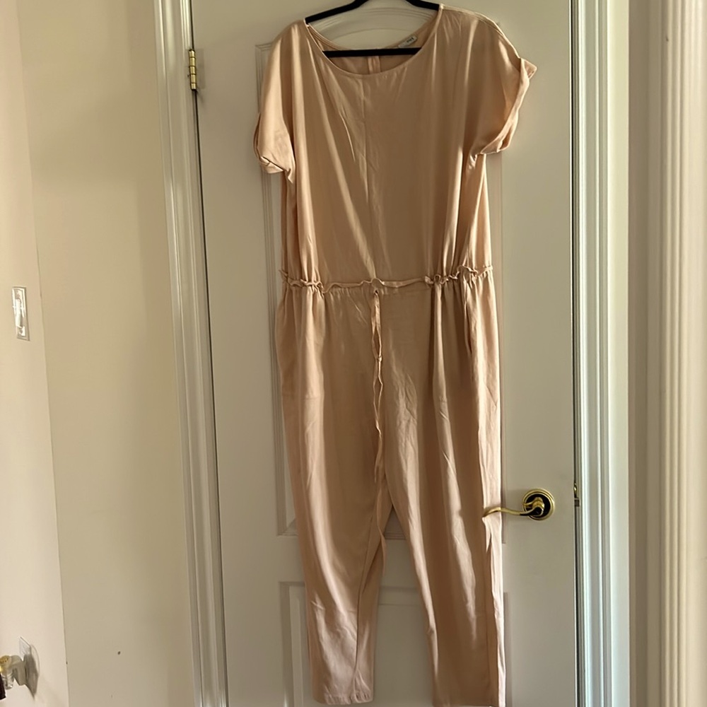 Zara NWOT soft peach coloured jumpsuit. Size XL